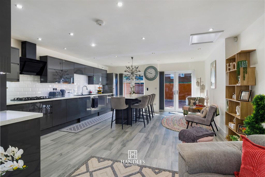 Property photo 1 of 16 Charnwood14A-04A.Jpg