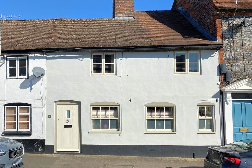 Property photo 1 of 11