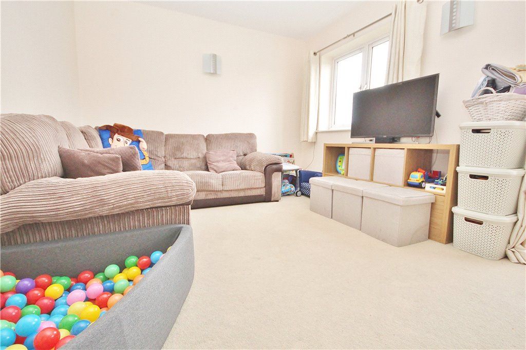 Property photo 2 of 7 Living/Dining Room