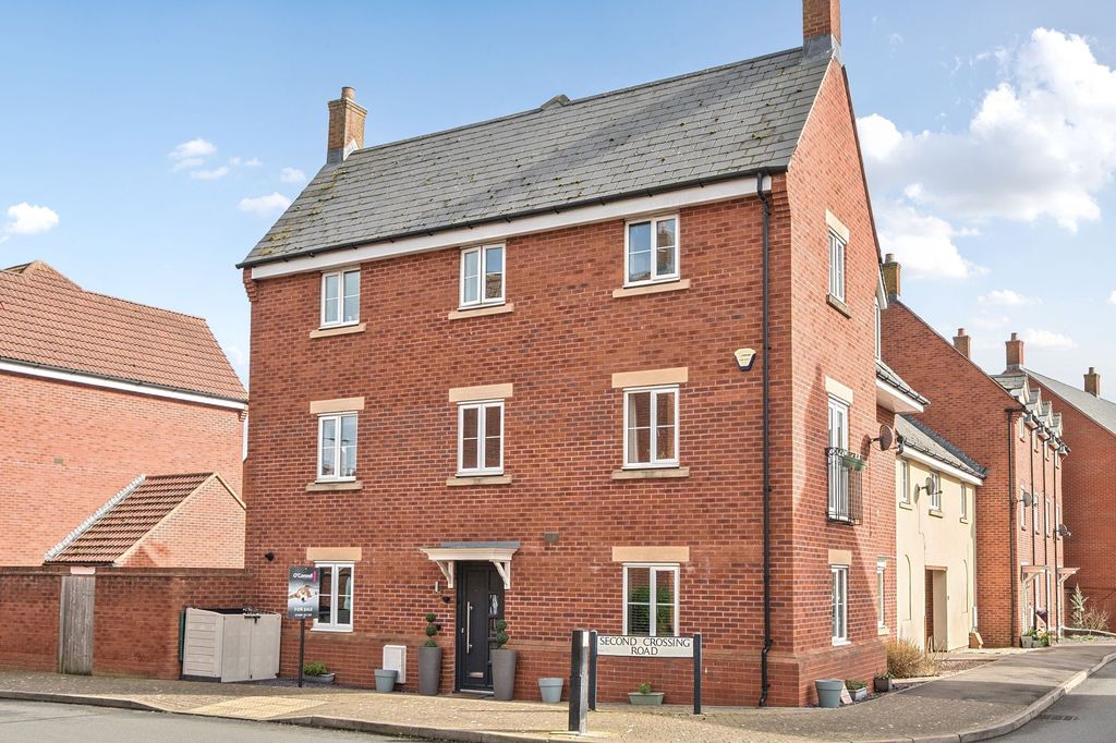 Property photo 1 of 15 Front