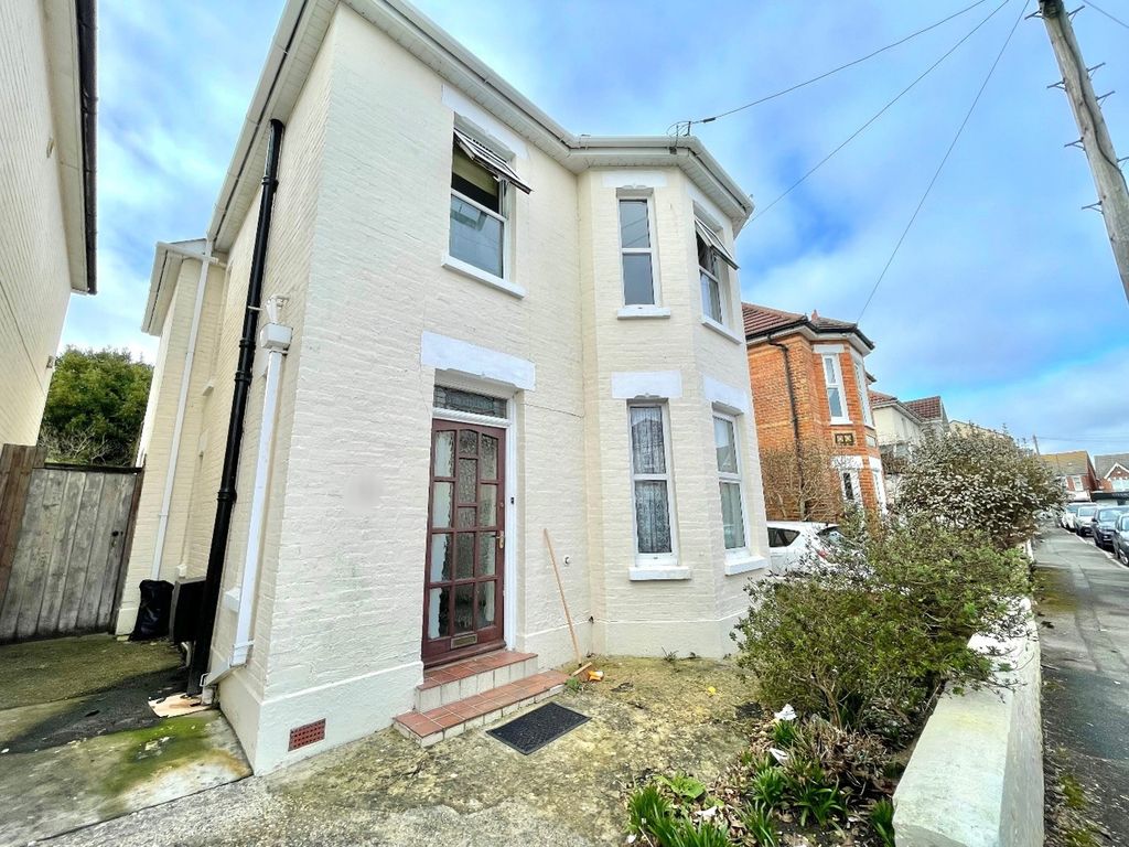 Property photo 1 of 6