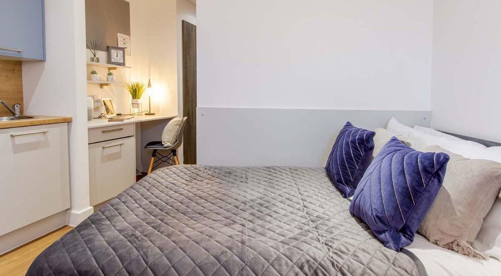 Property photo 3 of 25