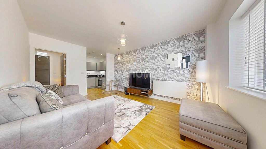 Property photo 3 of 8