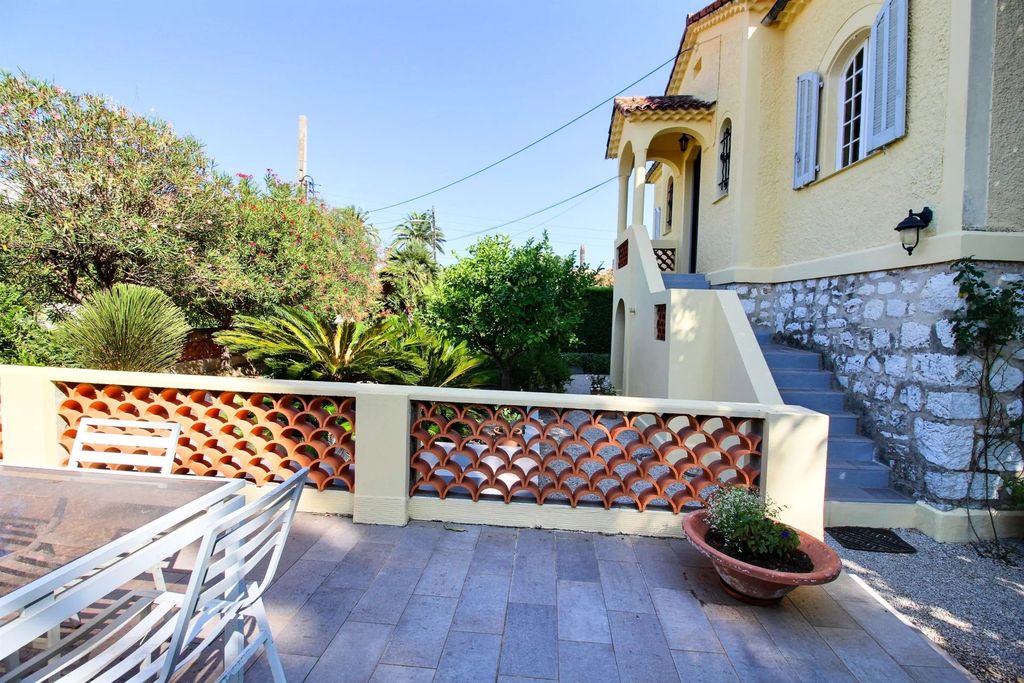 Property photo 3 of 31