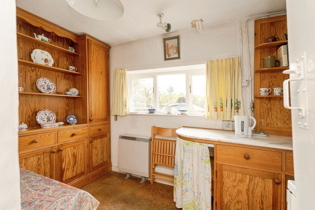 Property photo 3 of 19