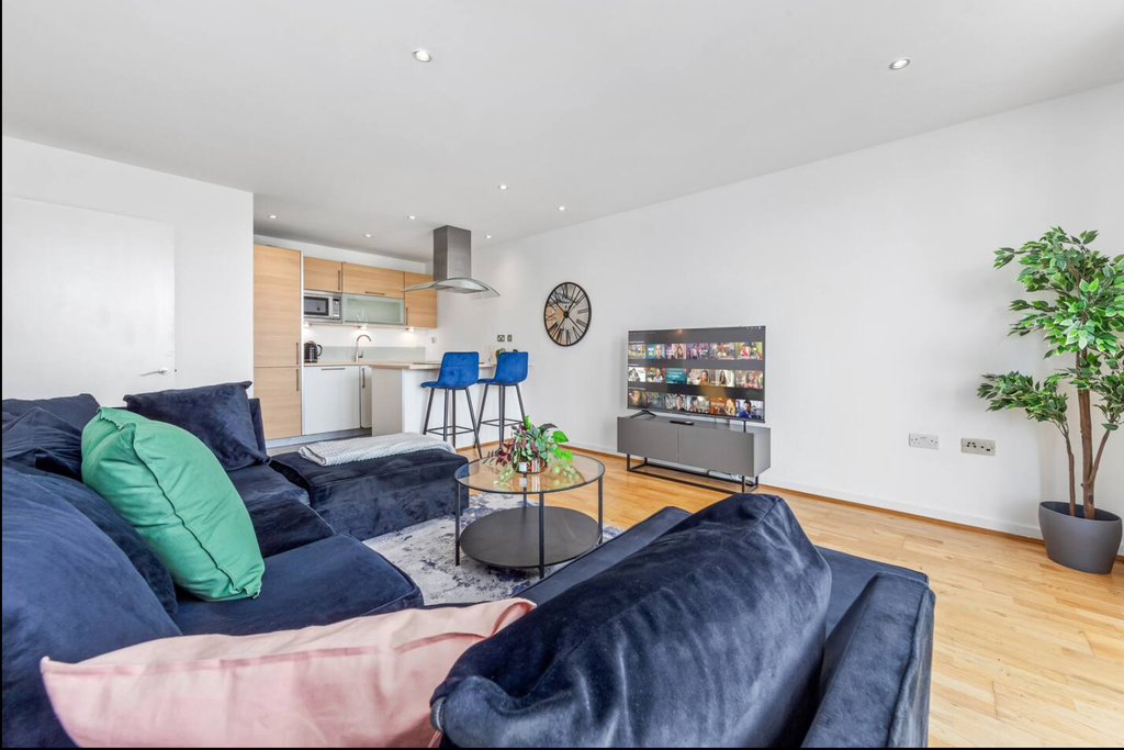 Property photo 3 of 12