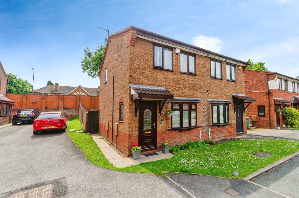 Property photo 1 of 17