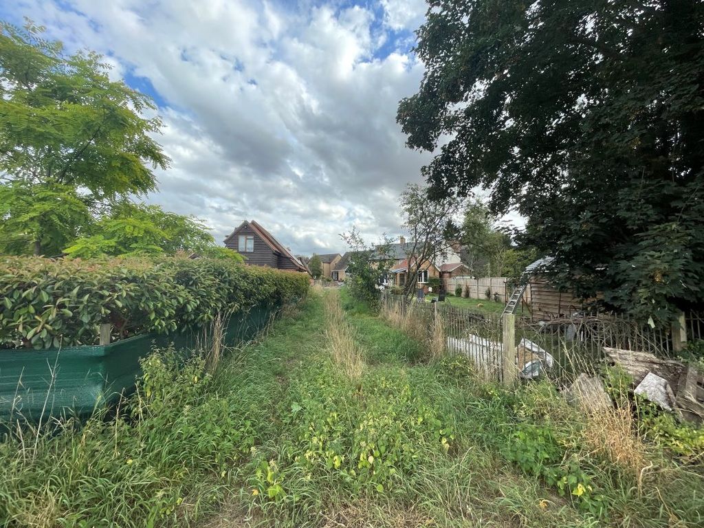 Property photo 3 of 13