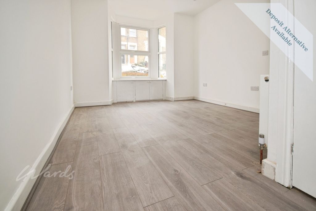 Property photo 3 of 14 Gravesend Lounge