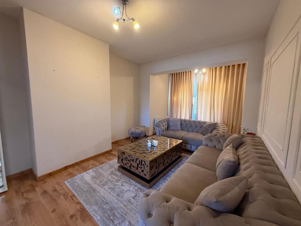 Property photo 3 of 14 Img-20250926-Wa0032.Jpg