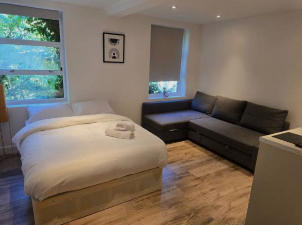 Property photo 2 of 3