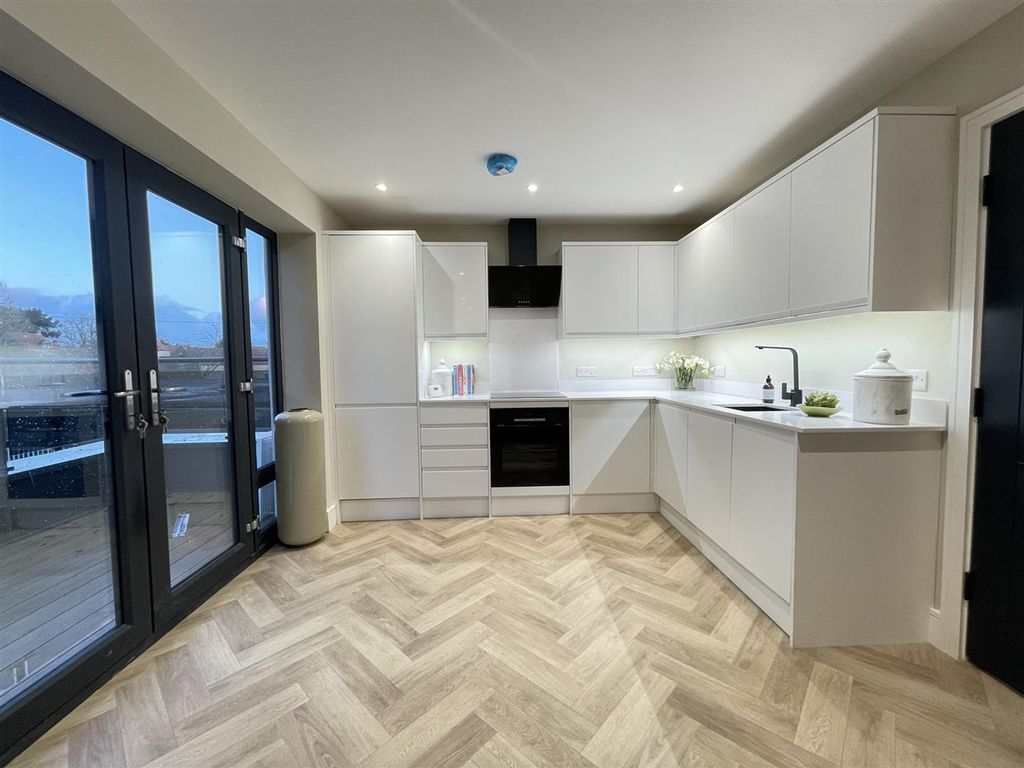 Additional image 5 of 2 bed flat for saleHackness Road, Scalby View Apartments YO12