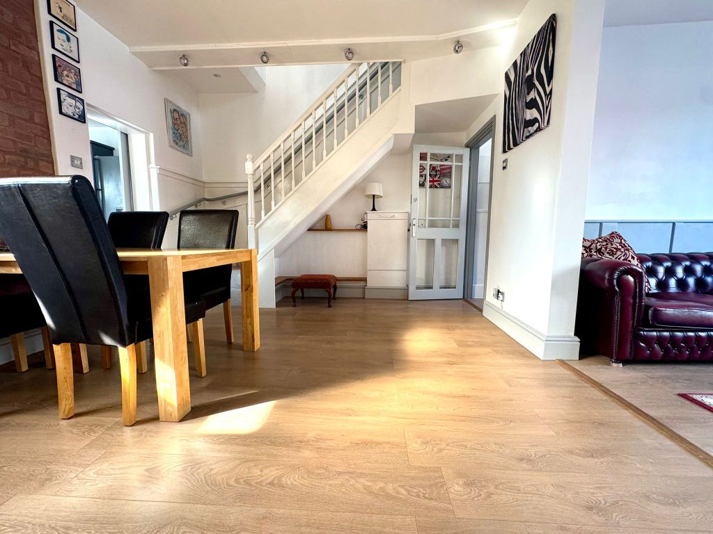 Property photo 2 of 24 Dining / Living Room