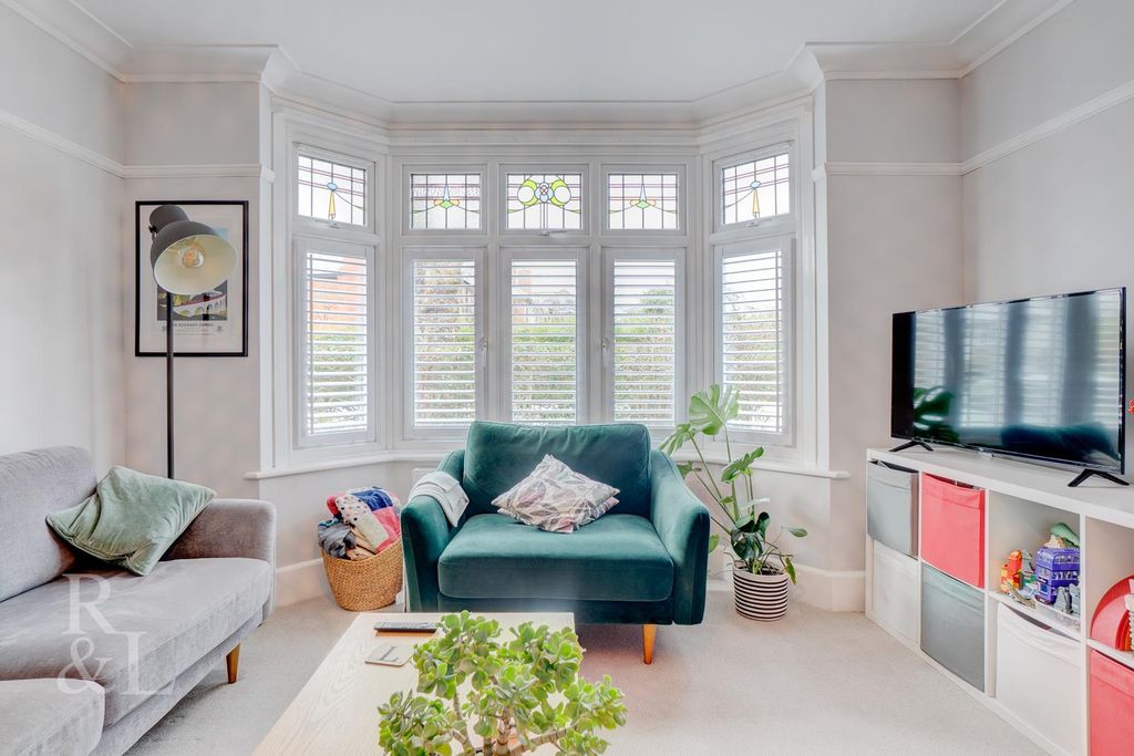 Property photo 3 of 31 Batched  (3).Jpg