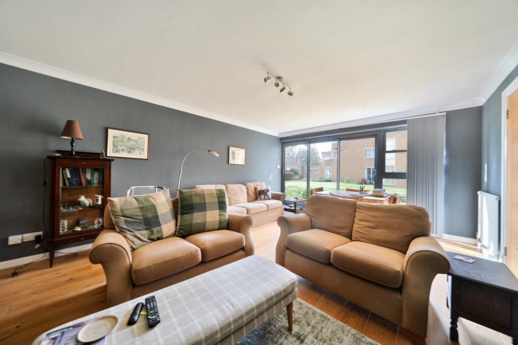 Property photo 3 of 24 Living Room