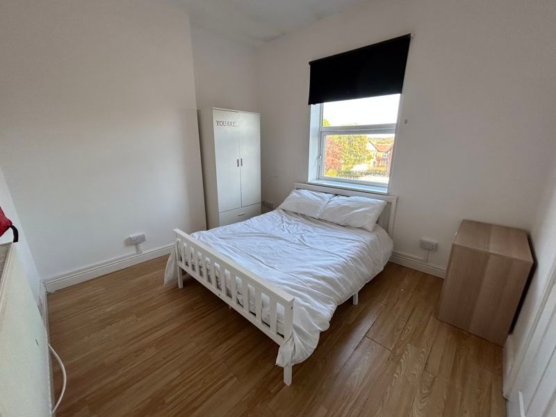 Property photo 1 of 4 Photo 6