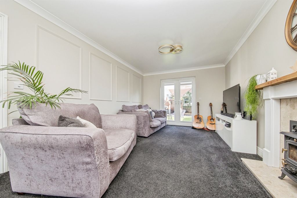 Property photo 3 of 20