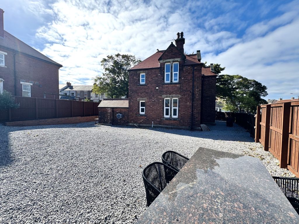 Property photo 3 of 20 Img_8245