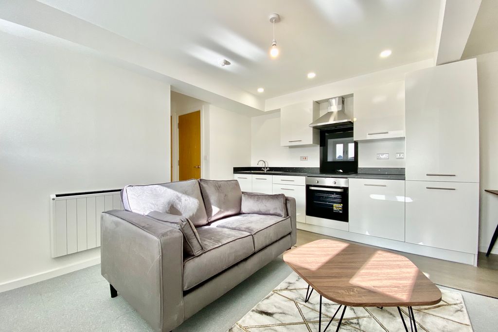 Property photo 2 of 13 Photo 01