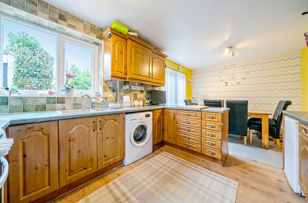 Property photo 2 of 22 1342110-8-68A7B2408A9A2
