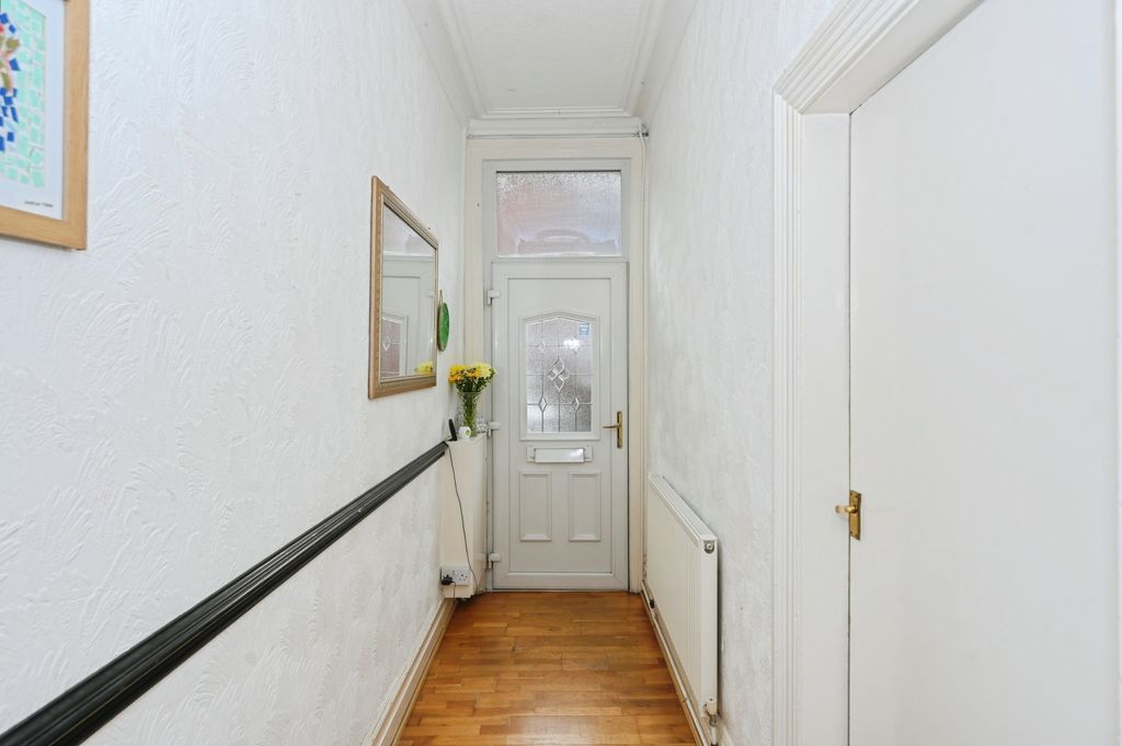 Property photo 2 of 26