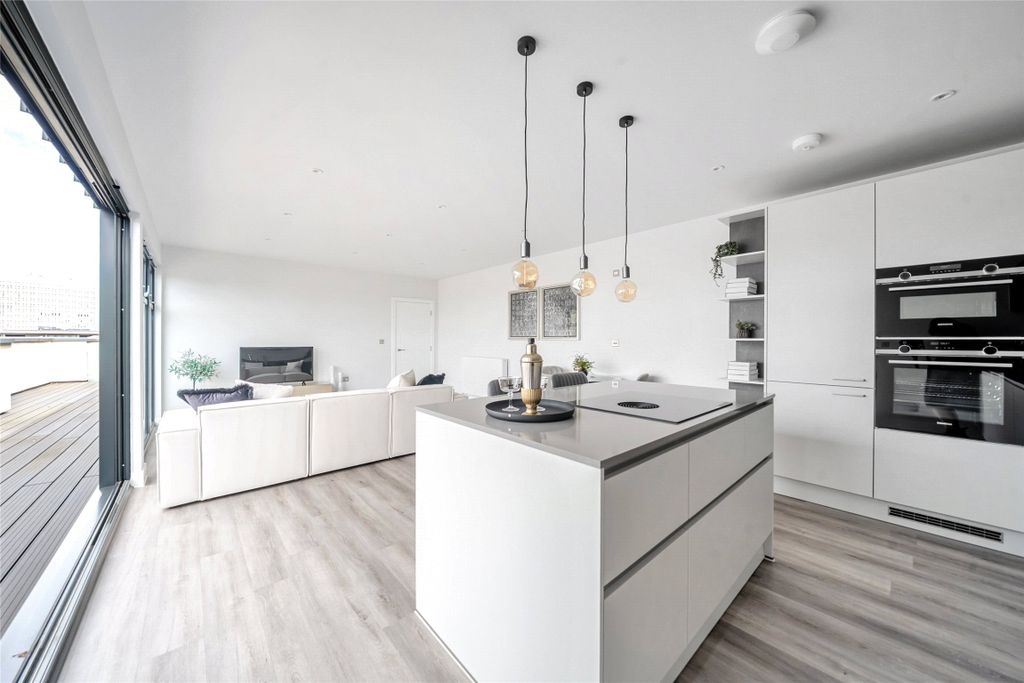 Property photo 3 of 24 Picture No. 49