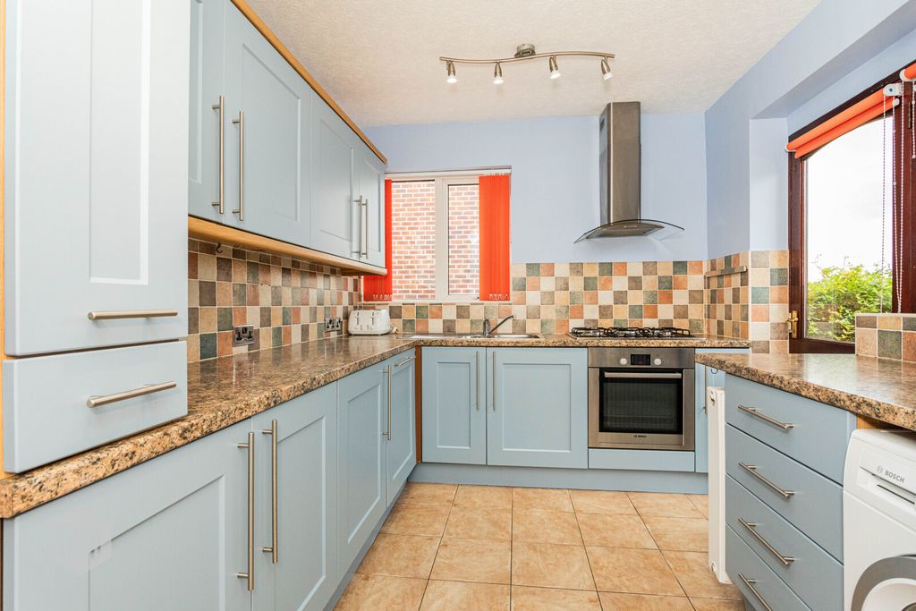 Property photo 3 of 25 Picture No. 13
