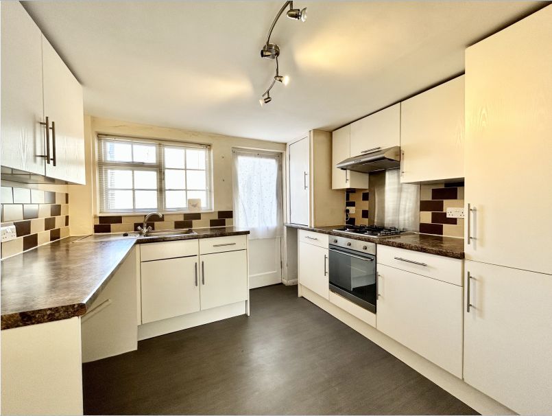 Property photo 2 of 8 Picture 2