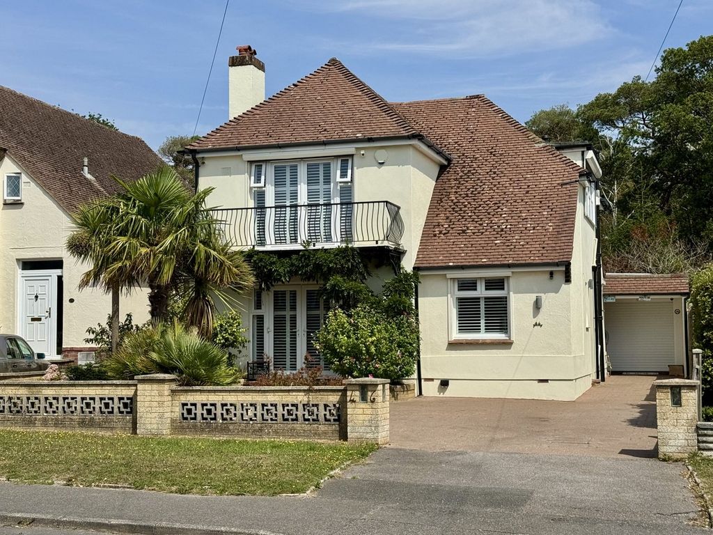 Property photo 2 of 37