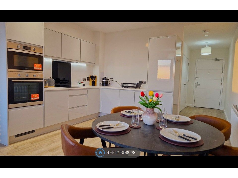 Property photo 3 of 7 Dining Area