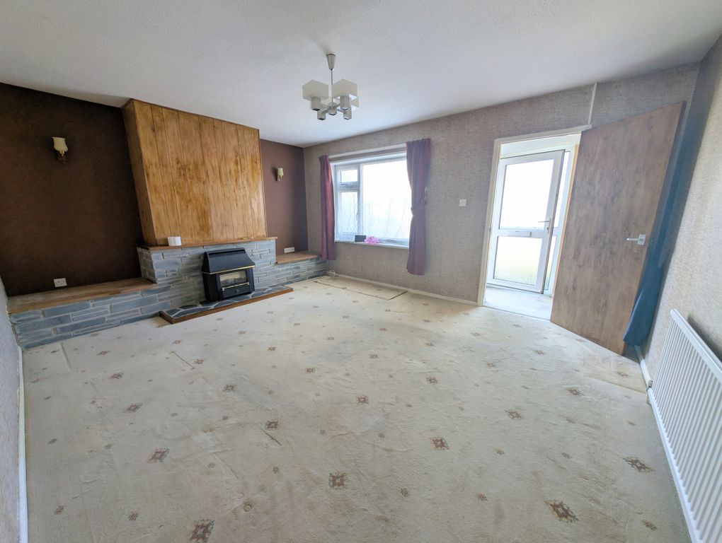 Property photo 2 of 12 Gallery
