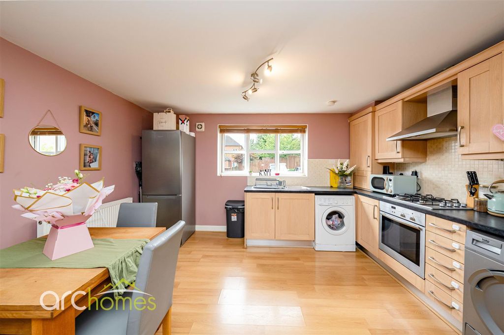 Property photo 3 of 17 Gadbury-13.Jpg