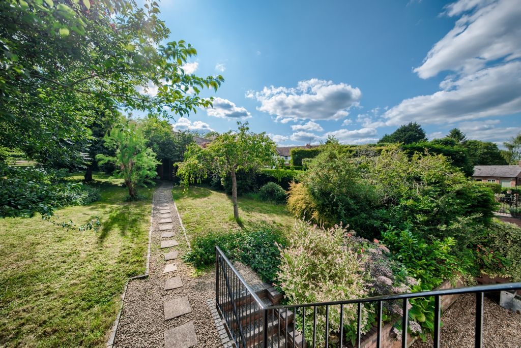 Property photo 3 of 24 Xh2A5858-Hdr(3)