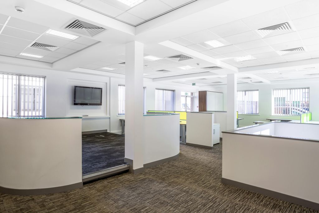 Property photo 3 of 14 Offices