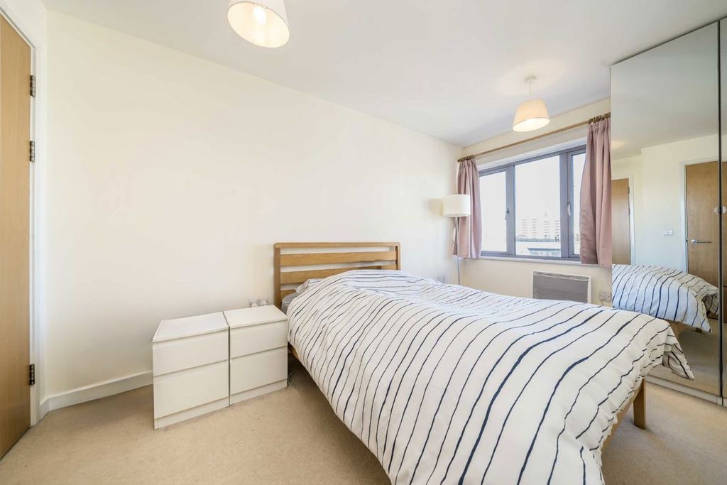 Property photo 3 of 4