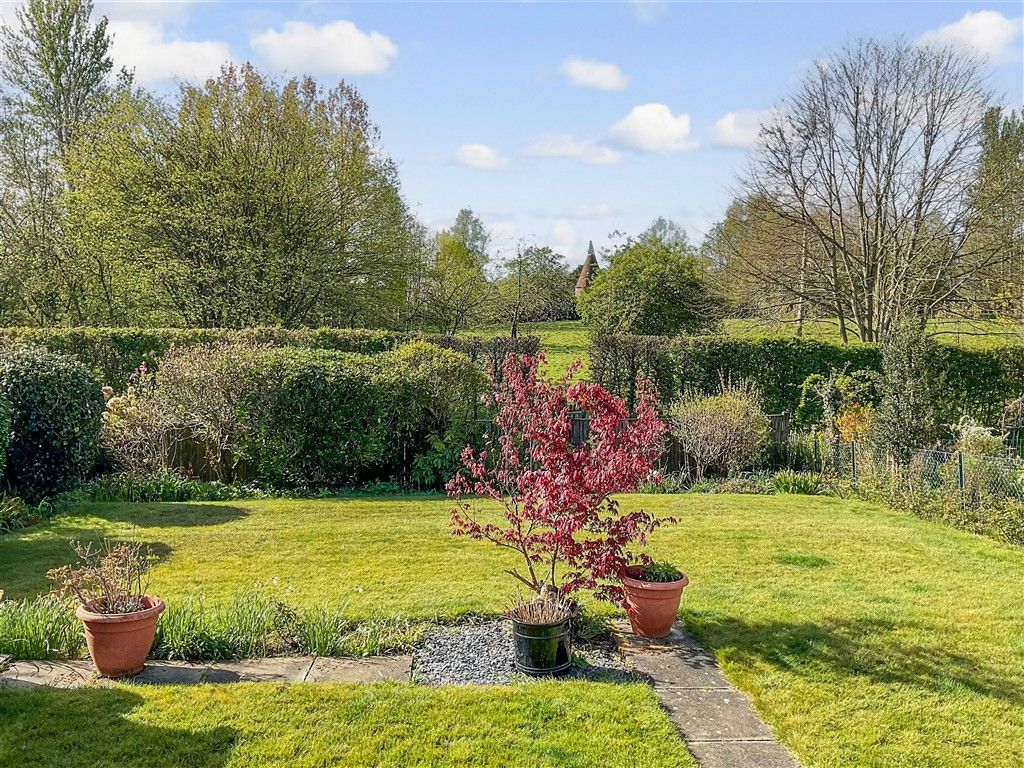 Property photo 1 of 18 Garden