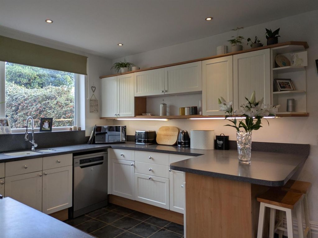 Property photo 2 of 18 81Malvernroadkitchen1.Jpg