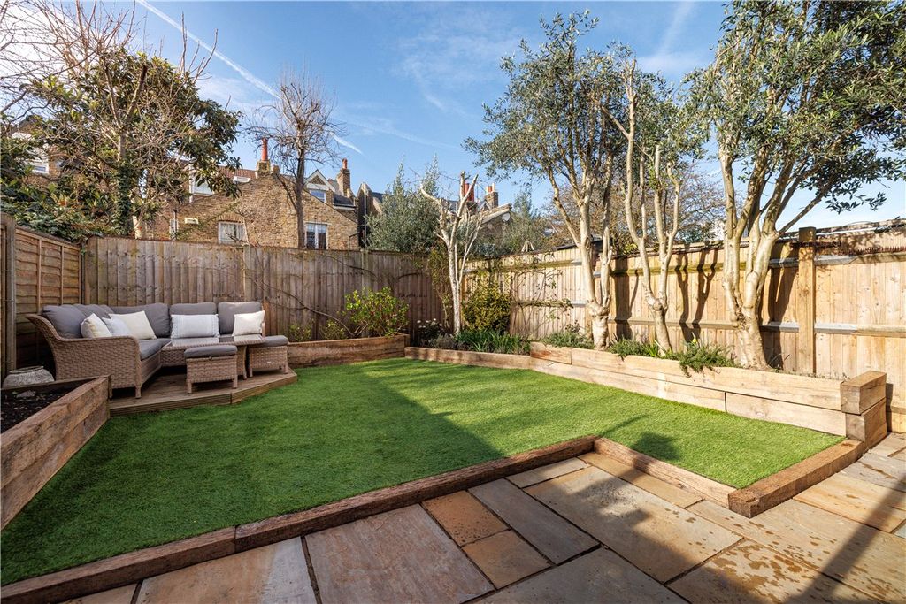 Property photo 3 of 27 Picture No. 69