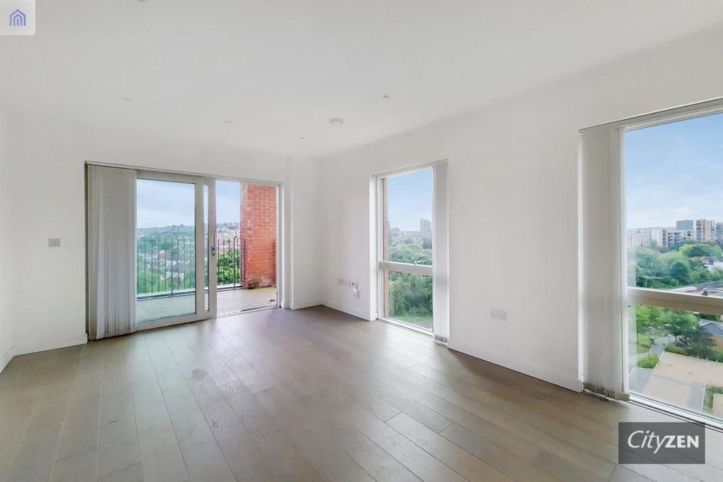 Property photo 2 of 17 Reception Room