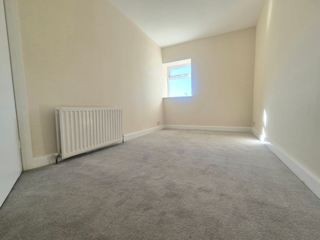 Property photo 3 of 10 Image