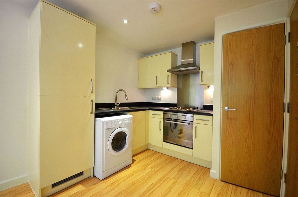 Property photo 2 of 5 Picture No. 04