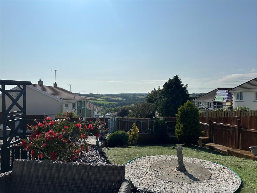Property photo 3 of 16 View 1.Jpg