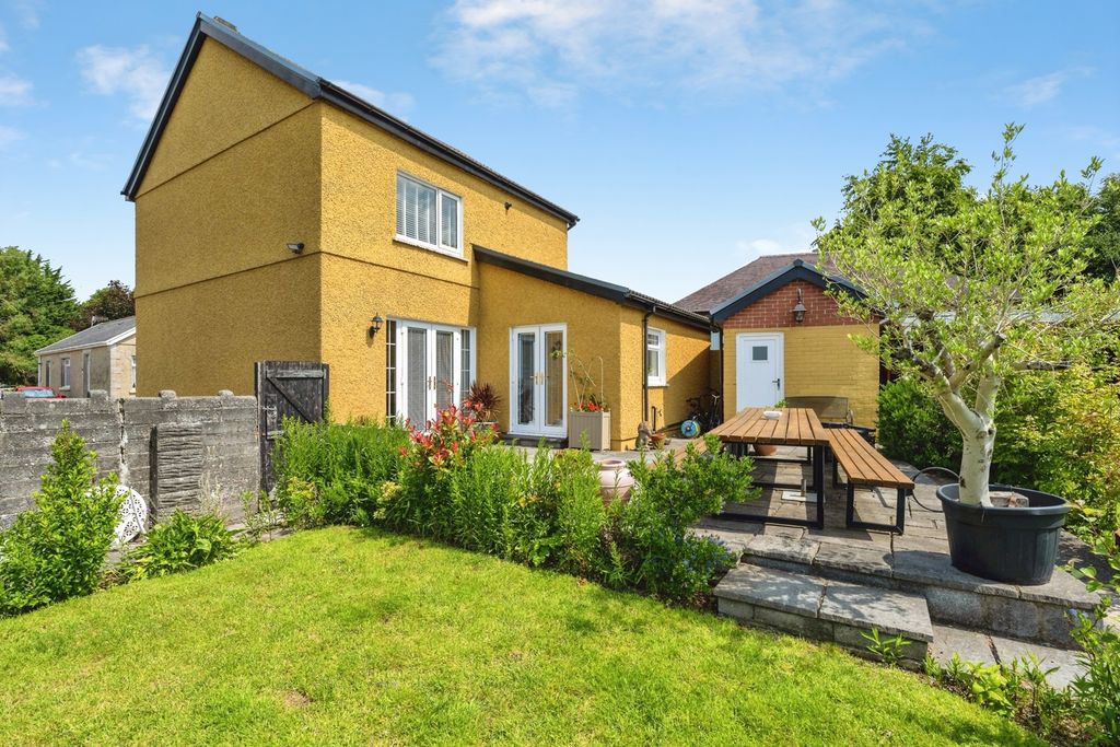 Property photo 1 of 24 Pbox-Img.Jpg