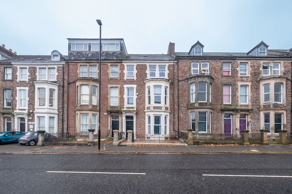 Property photo 2 of 12 3673862