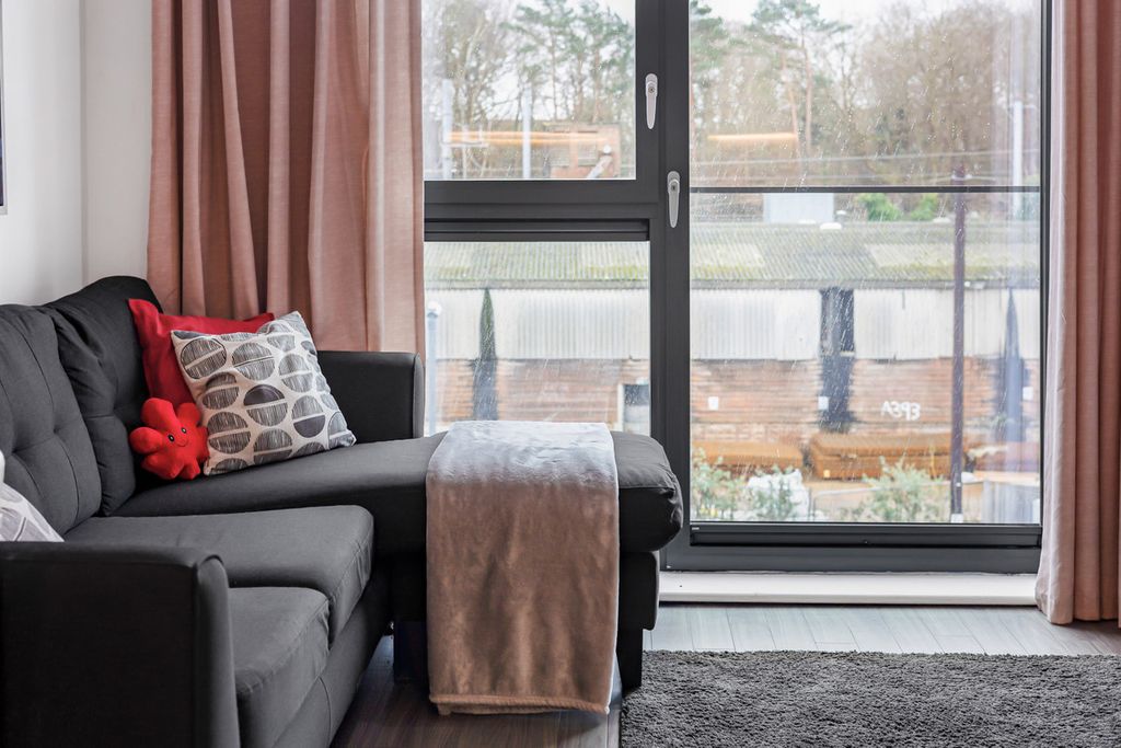 Property photo 1 of 9