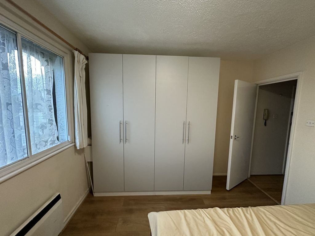 Property photo 1 of 4