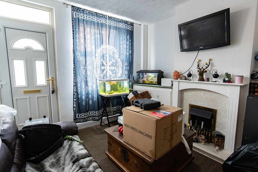 Property photo 2 of 20