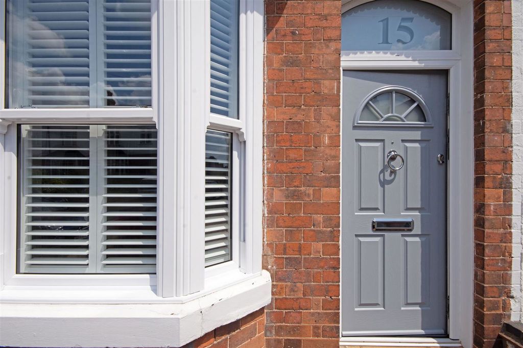 Property photo 2 of 30