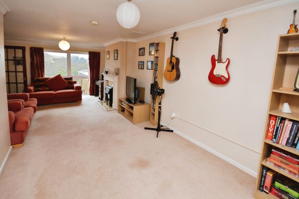 Property photo 3 of 18 3 - Dining/Lounge