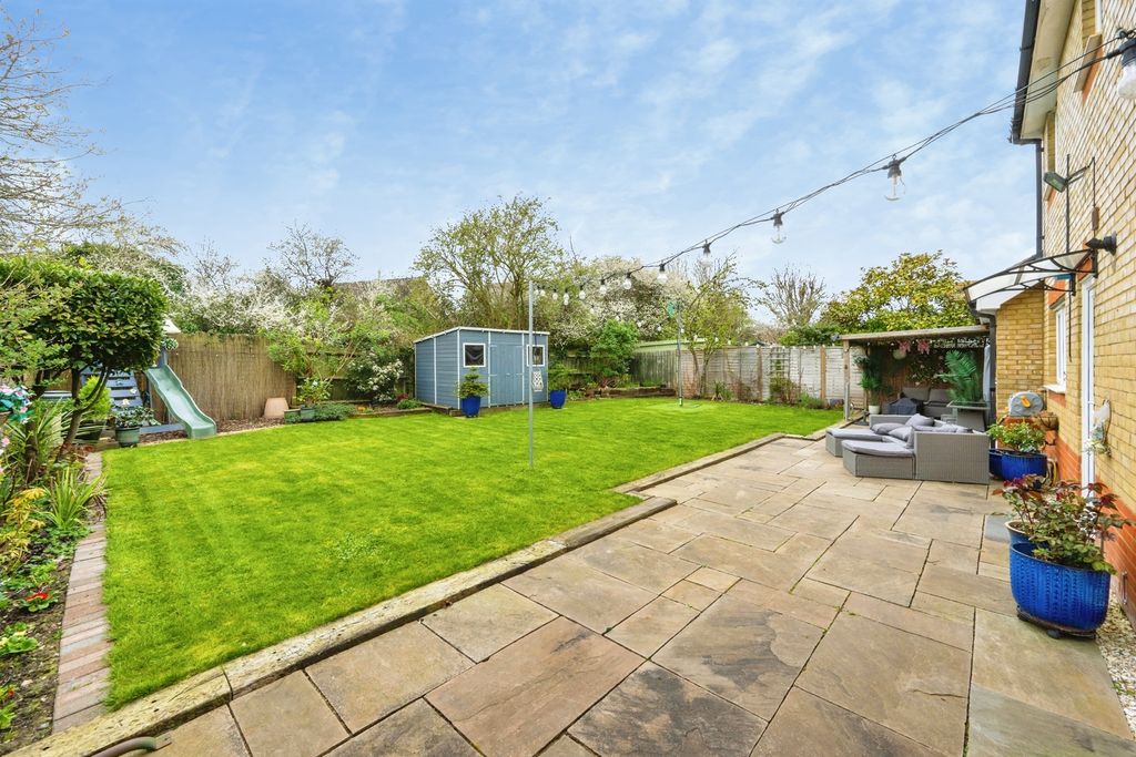 Property photo 2 of 19